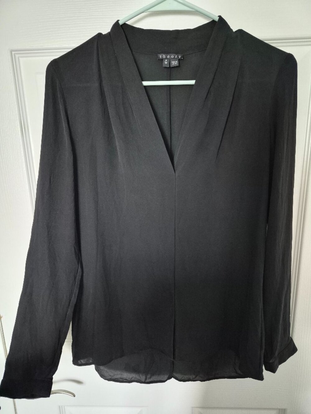 Theory women's V-neck long sleeve Black Blouse size XS